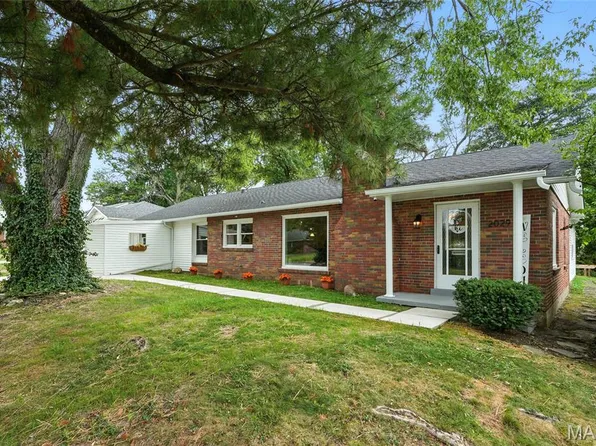 2029 Westbrook Dr, Saint Louis, MO 63114