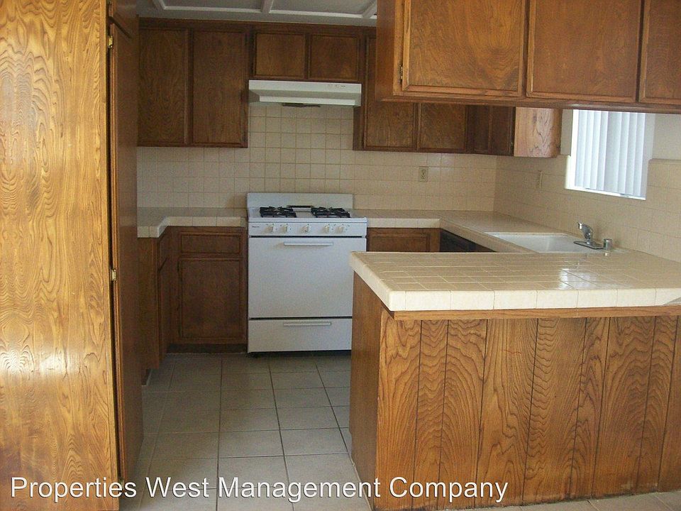 1st image of 579 W 14th St APT 1