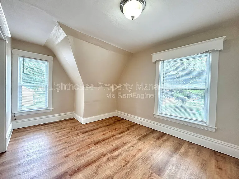 2550 Crozier Ave #2 — Photo 10