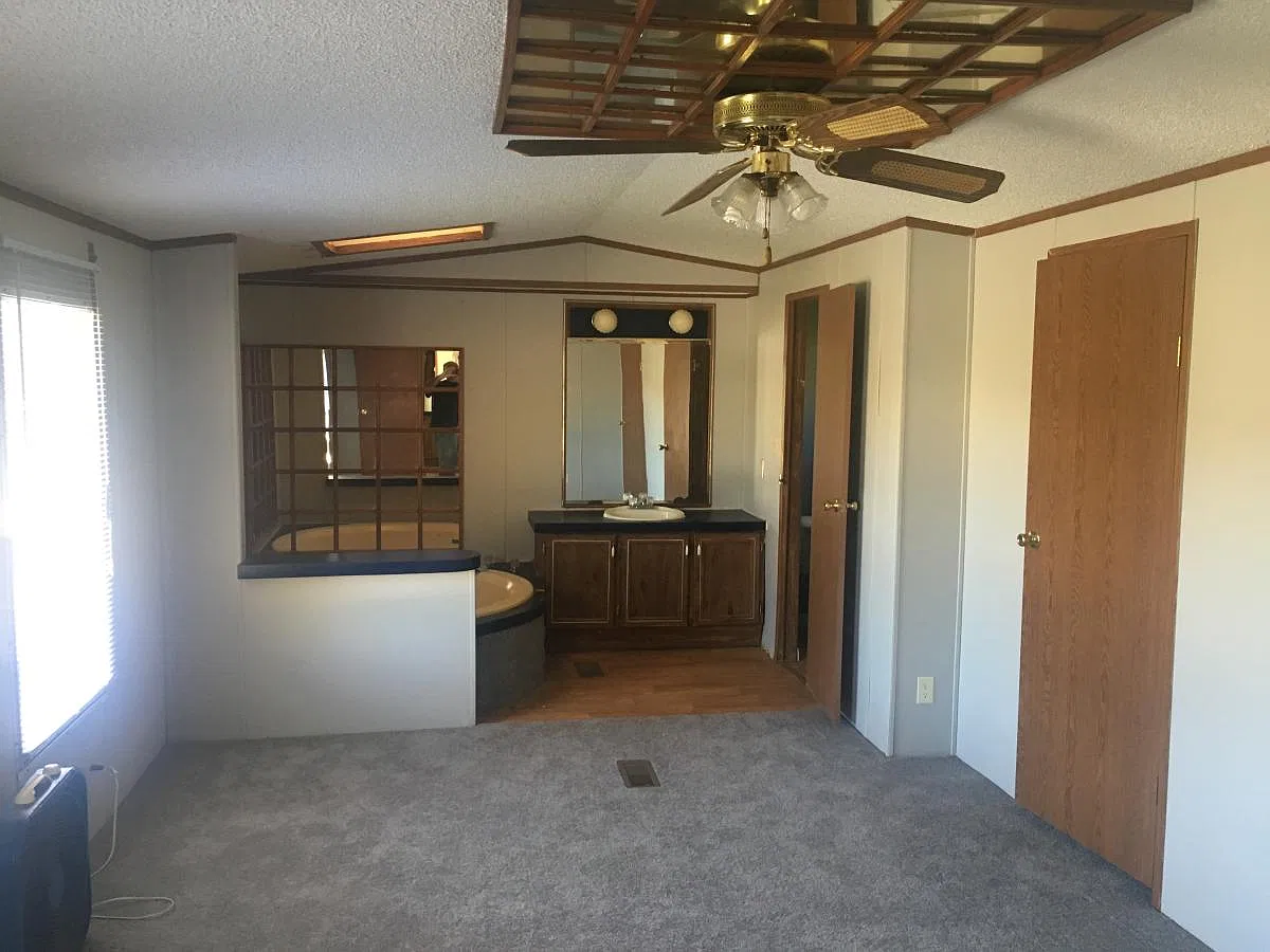 3 bed, 1064 sqft, $700 — Photo 3
