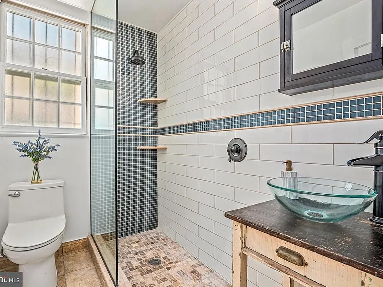 2032 Belmont Rd NW #123 — Photo 15
