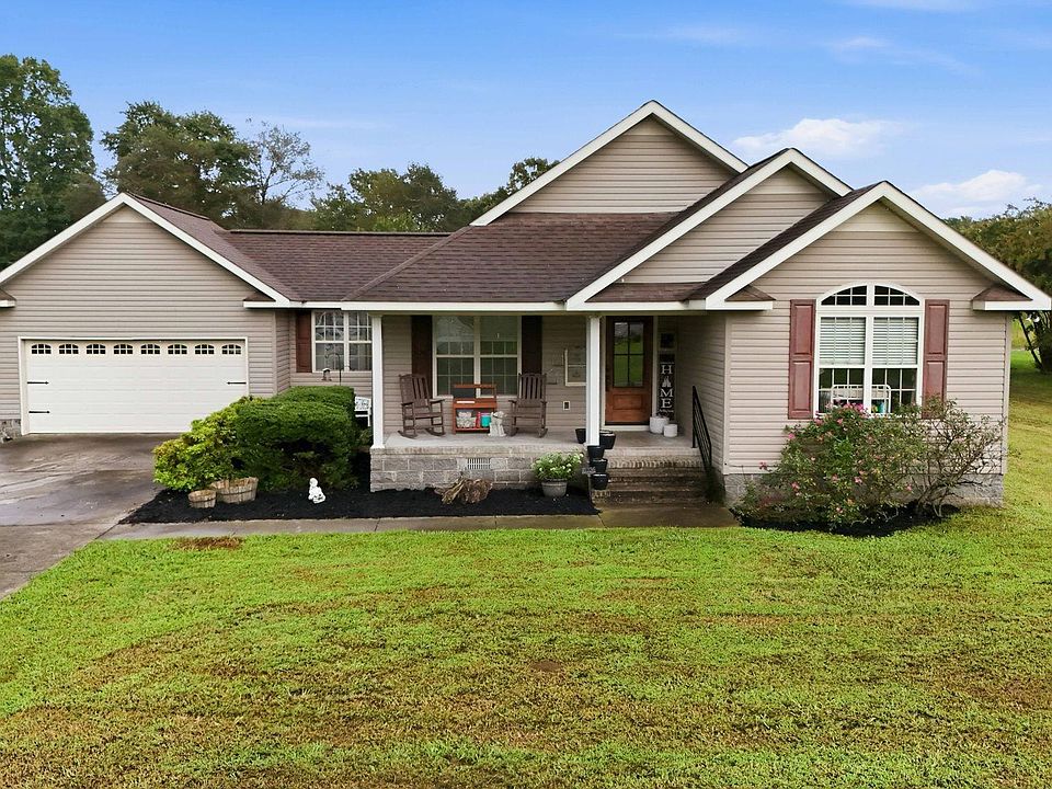 1st image of 62 Willow Wood Ln