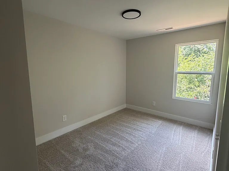 212 N Yadkin Ave #A — Photo 16