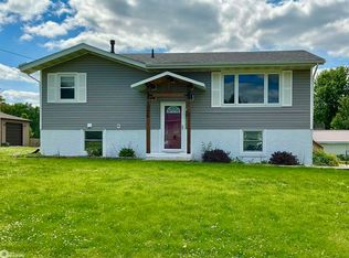 1006 N 14th St, Centerville, IA 52544
