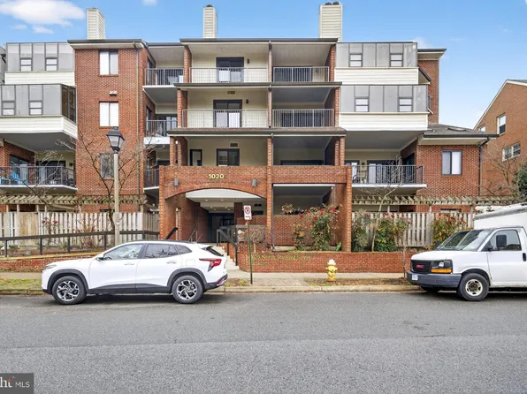1020 N Stafford St, Arlington, VA
