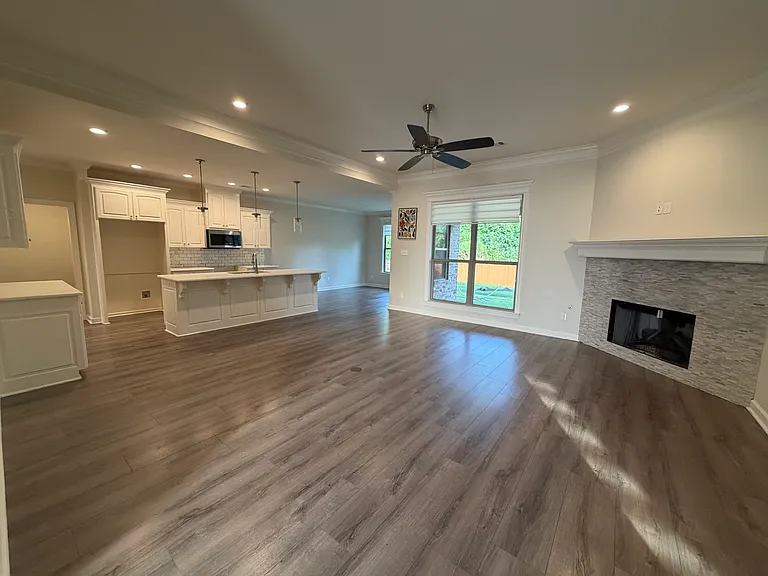 844 Oak Forest Cir — Photo 3