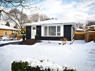 30 Allanton Blvd, Brantford, ON N3R 3C1