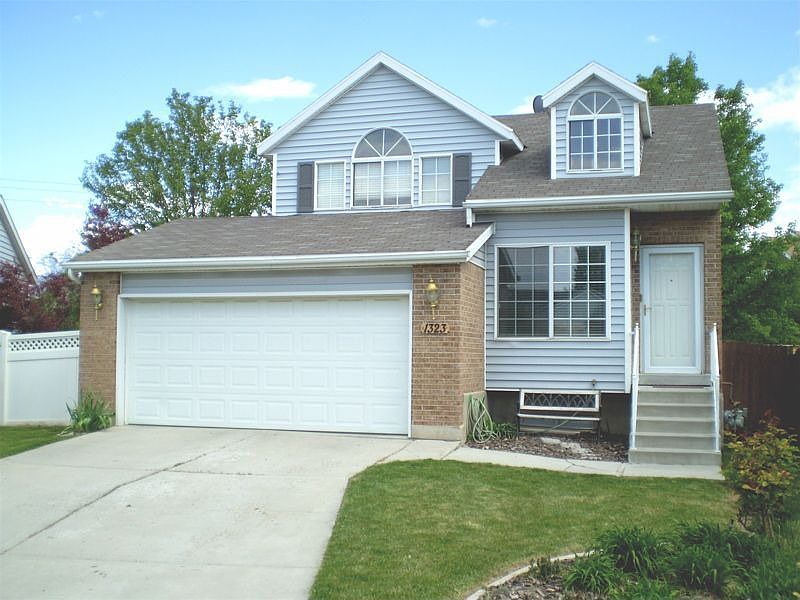 1st image of 1323 W Little Creek Dr