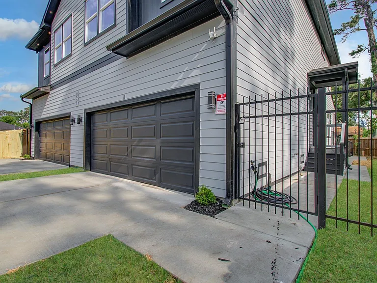 6531 Rosemary Ln #B — Photo 3