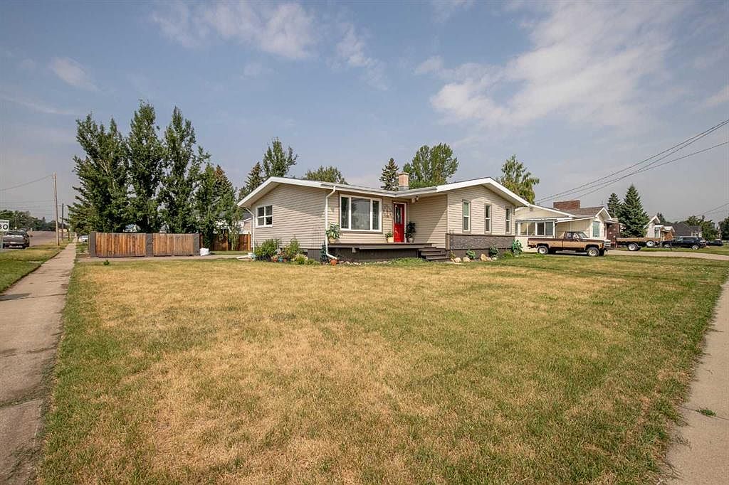 389 E 5th St W, Cardston, AB T0K 0K0 Zillow
