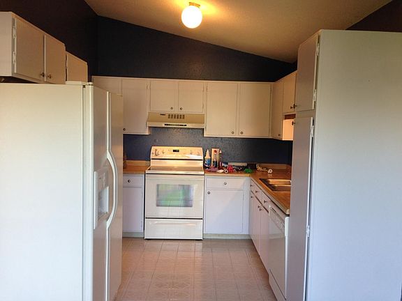 4th image of 1083 Regency Dr