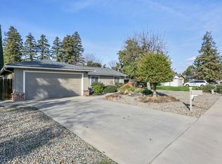 2945 S Jacob St, Visalia, CA 93277