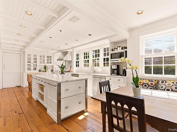 4th image of 80 Shore Road