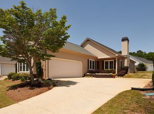 210 Woodgate Dr, Fayetteville, GA 30214