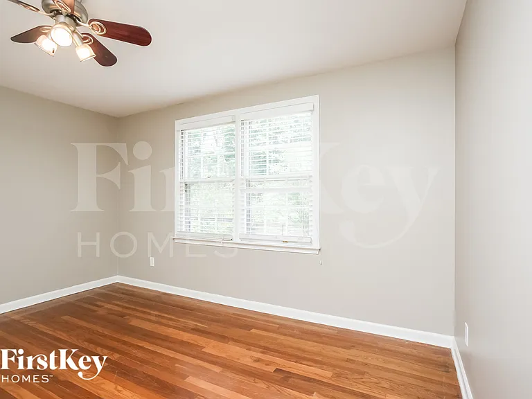5482 Timmons Ave — Photo 15