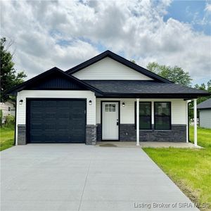 466 East Street, Austin, IN, 47102