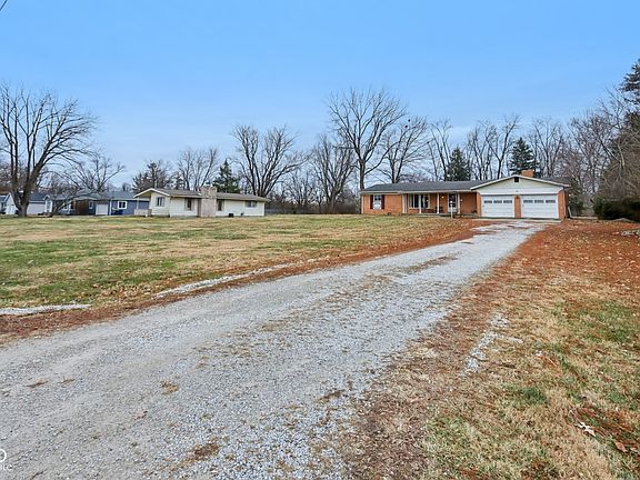 2nd image of 44 Sunset Dr