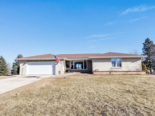 324 Maria St, Luxemburg, WI 54217