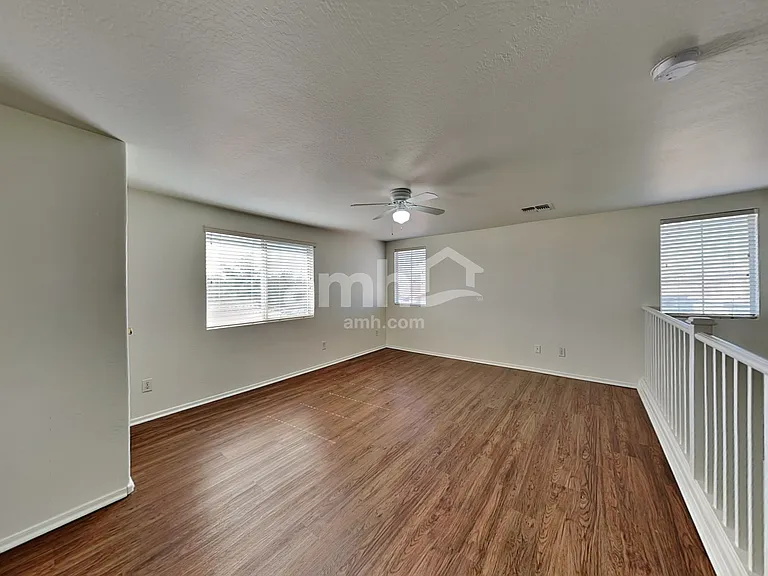 5211 W Warner St — Photo 9
