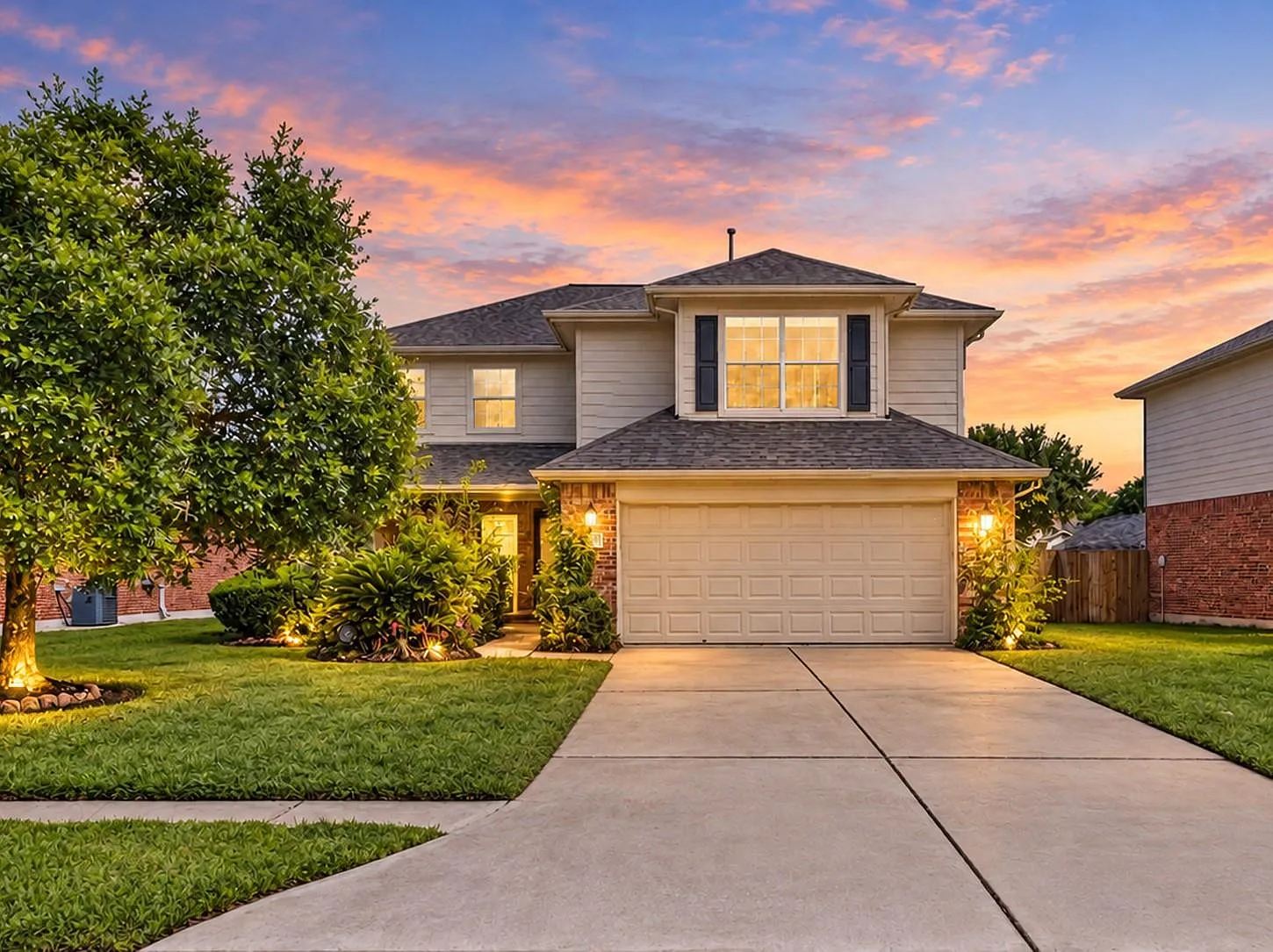 4 bed, 2.5 bath, 2330 sqft, $2,200 — Photo 1