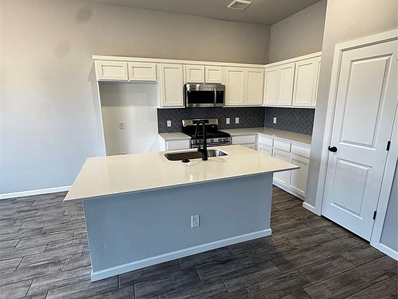 4th image of 20687 Brush Creek Blvd