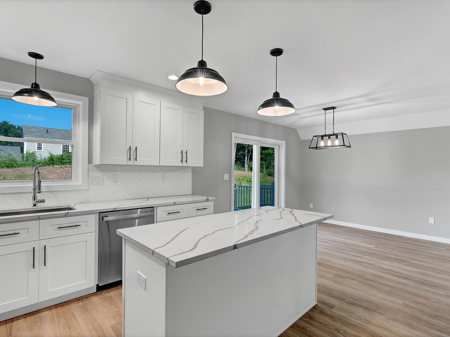 3 bed, 2.5 bath, 1400 sqft, $2,900 — Photo 4