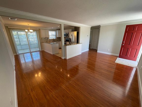 3rd image of 3421 Silver Hill Dr