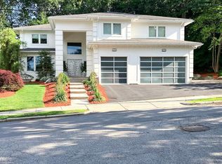 20 Cottonwood Rd, Newton, MA 02459