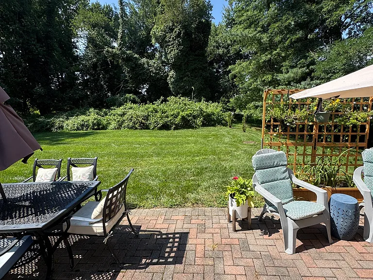 8804 Joshua Ct — Photo 2