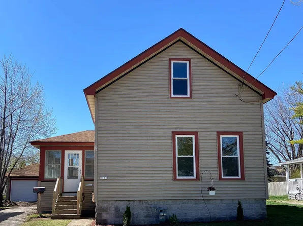 1111 Otter Ave, Oshkosh, WI 54901