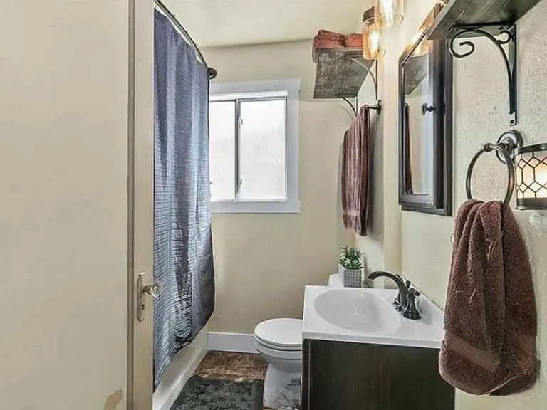 5212 Yakima Ave — Photo 11