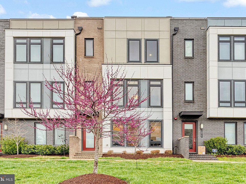 1st image of 2817 Eisenhower Ave