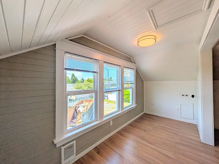 1022 Oakes Ave #B — Photo 4