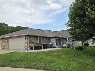 4945 Grand View Ln, Fort Madison, IA 52627