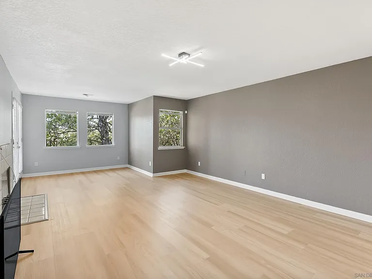 6518 Monte Fuego — Photo 44