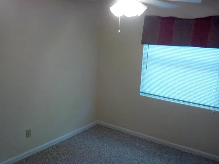 810 S Madison Dr — Photo 14