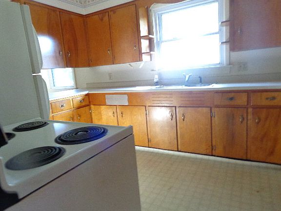 5th image of 464 Claridon Ave