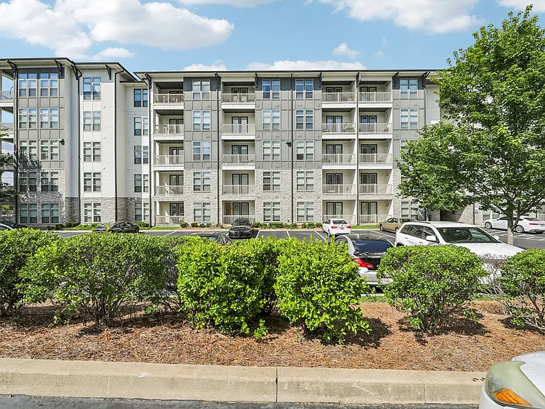 The Residence at Old Hickory Lake — Photo 104