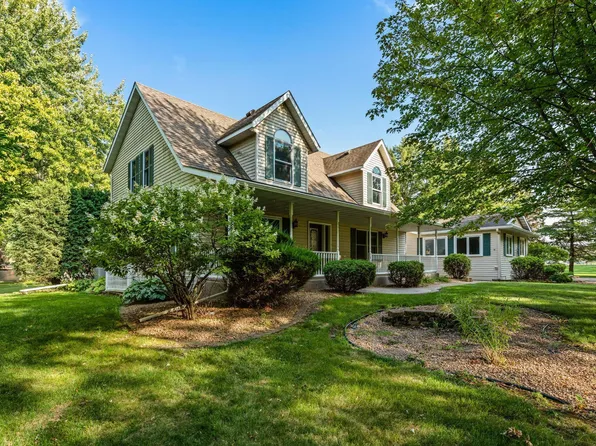 1807 Saint Paul Rd, Owatonna, MN 55060