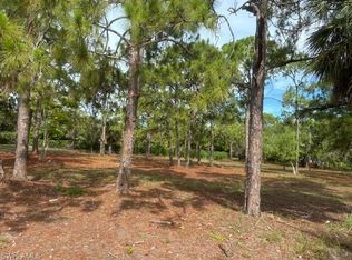 465 Gordonia Rd, Naples, FL 34108