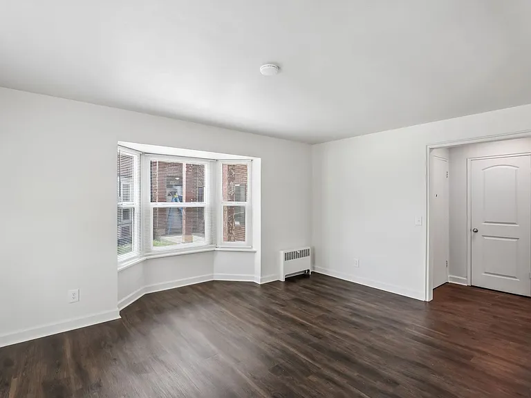 The Seymour — Photo 15