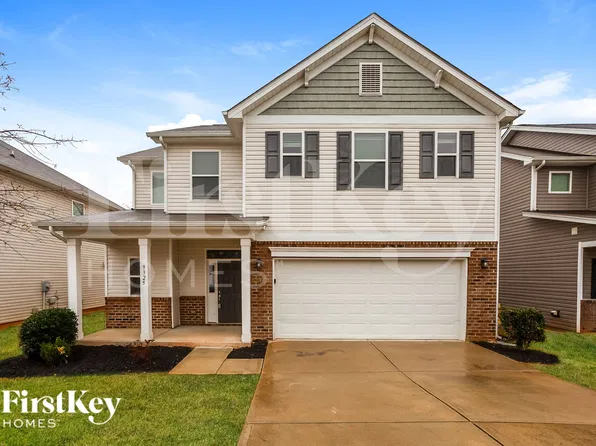 9325 Sloan Forest Dr, Charlotte, NC 28215