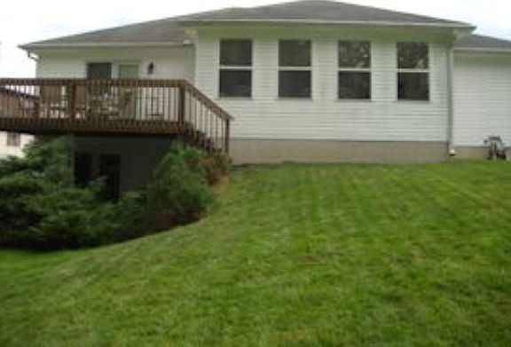 4th image of 11 Bradford Dr
