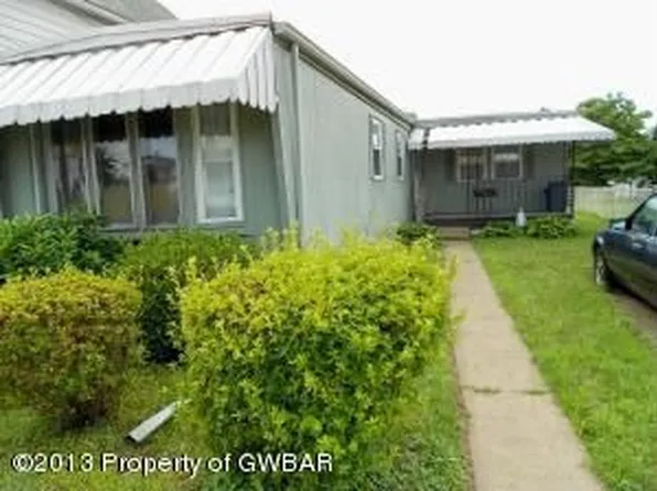 562 Shawnee St, Hanover Township, PA 18706