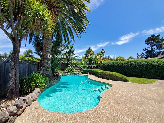 2nd image of 425 Casa Verde Cir