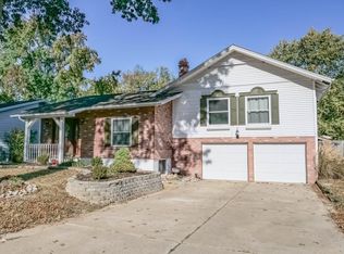 27 Julie Ln, Saint Peters, MO