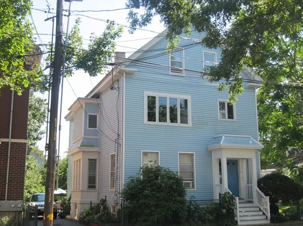 114 Willis St, New Bedford, MA 02740