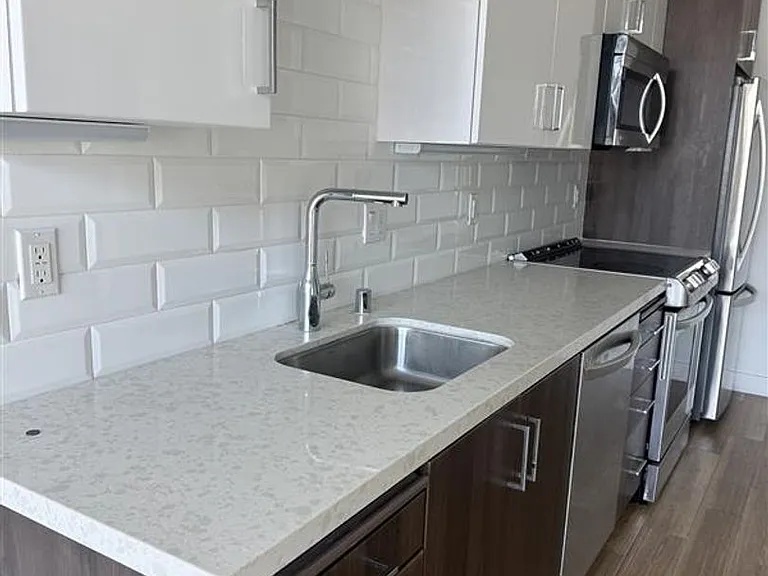 Maya Apartments at 535 Kingsley Dr in Los Angeles — Photo 56
