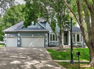 8151 Chambery Blvd, Johnston, IA 50131