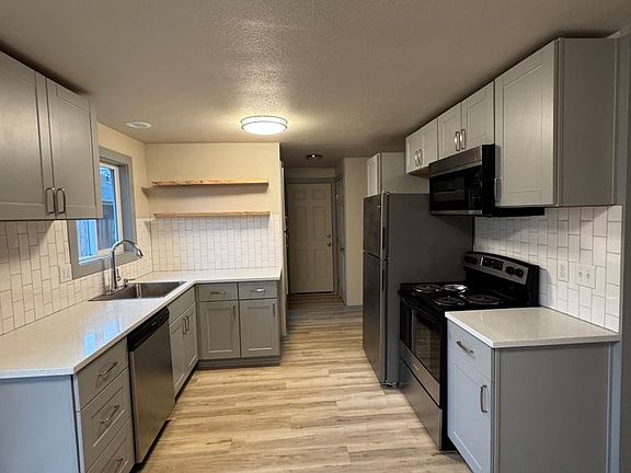 5th image of 1132-1134 S 9th St #1132